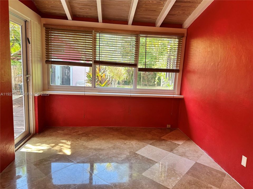 В аренду: $3,500 (2 спален, 1 ванн, 1500 Квадратных фут)