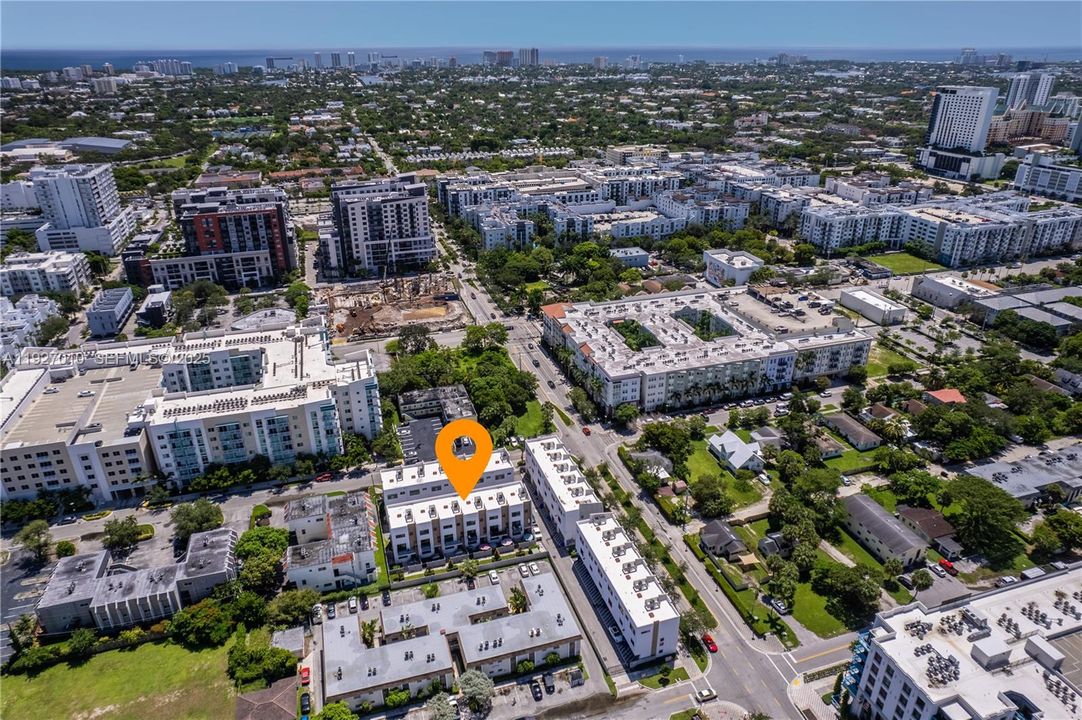 В аренду: $3,900 (3 спален, 3 ванн, 40733 Квадратных фут)