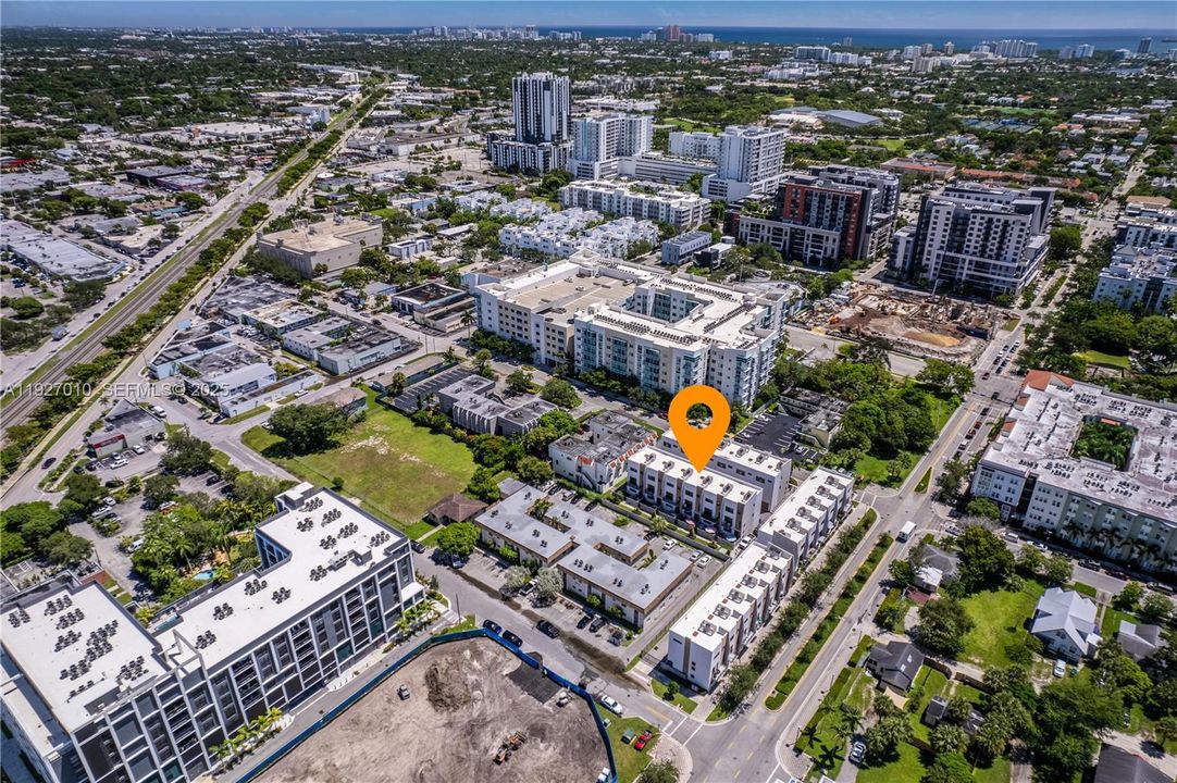 В аренду: $3,900 (3 спален, 3 ванн, 40733 Квадратных фут)