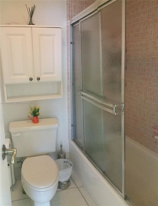 For Sale: $239,000 (1 beds, 1 baths, 755 Square Feet)