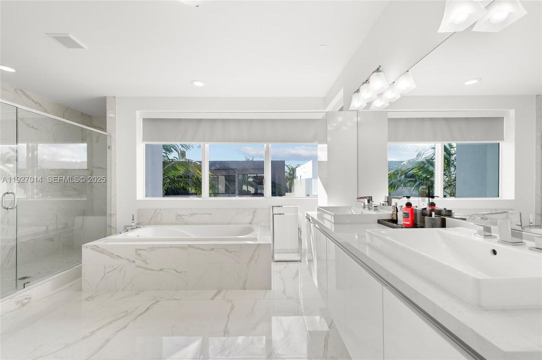 For Rent: $13,500 (5 beds, 5 baths, 4628 Square Feet)