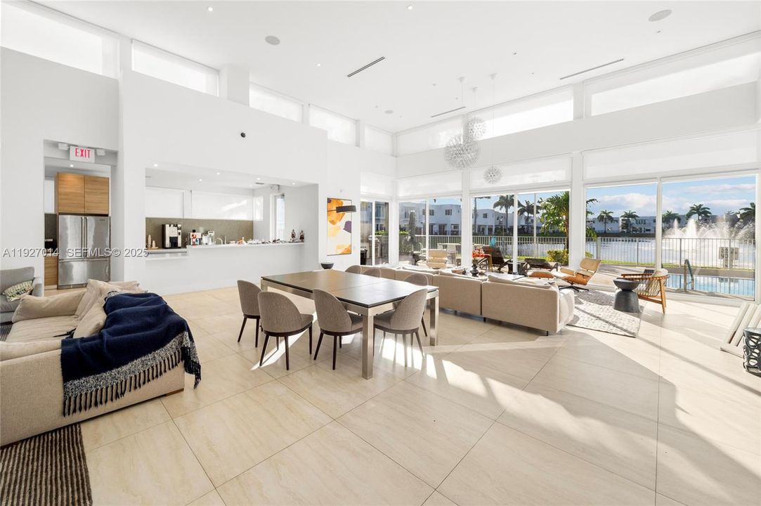 For Rent: $13,500 (5 beds, 5 baths, 4628 Square Feet)