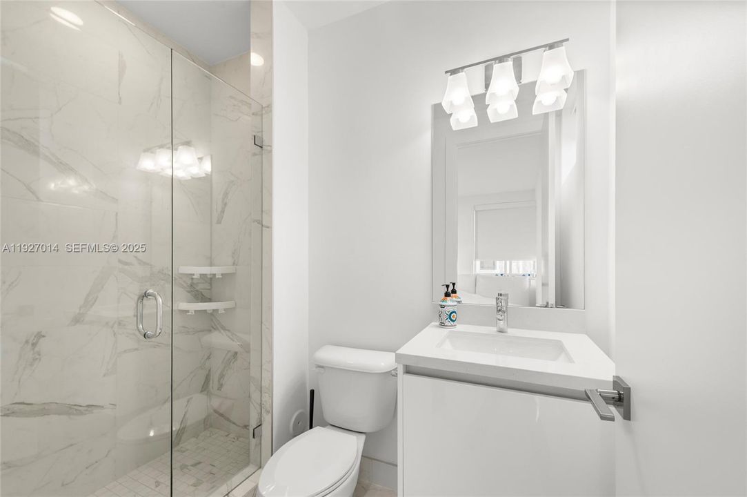 For Rent: $13,500 (5 beds, 5 baths, 4628 Square Feet)