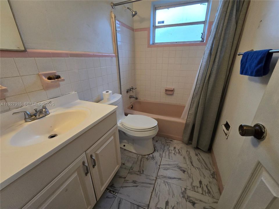 En Renta: $1,800 (2 camas, 1 baños, 783 Pies cuadrados)