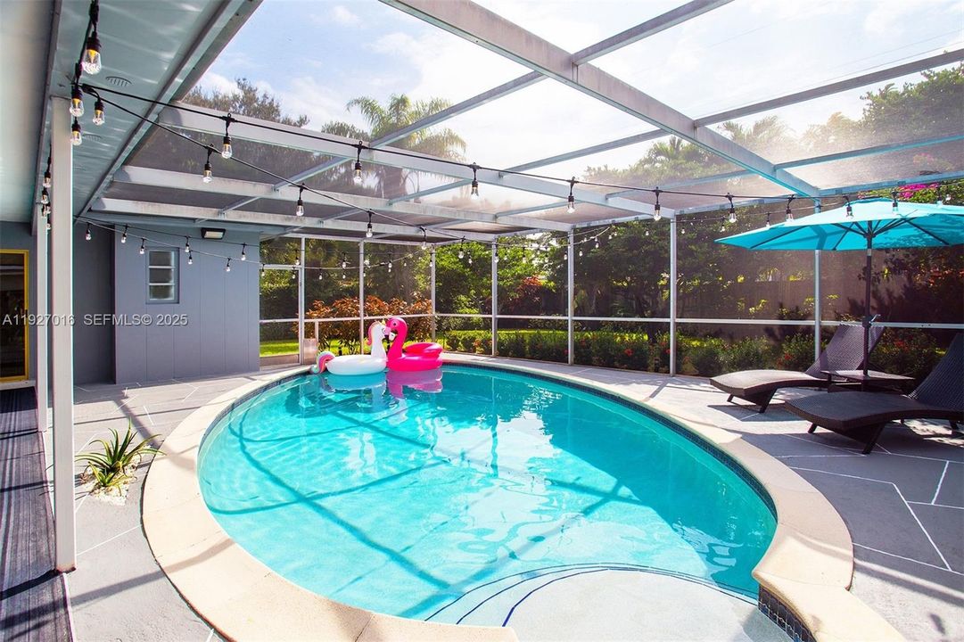 For Sale: $679,000 (3 beds, 2 baths, 1580 Square Feet)