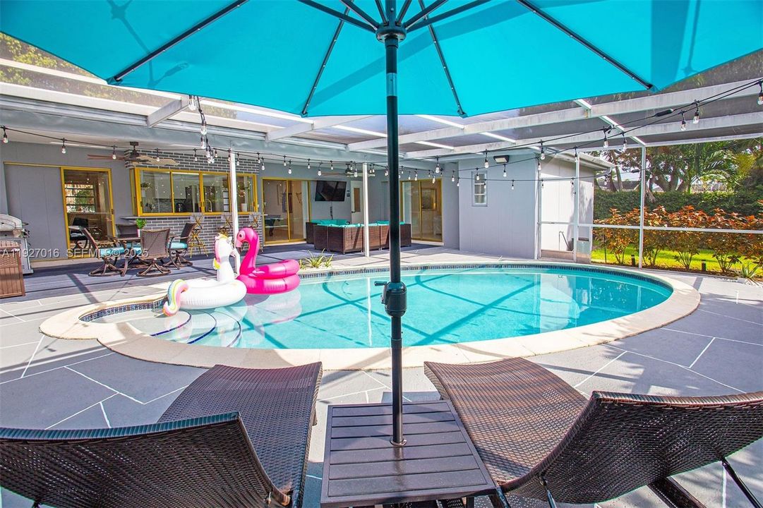 For Sale: $679,000 (3 beds, 2 baths, 1580 Square Feet)