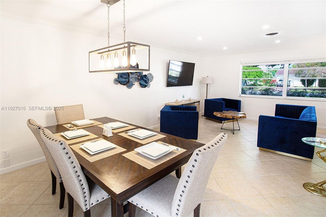 For Sale: $679,000 (3 beds, 2 baths, 1580 Square Feet)