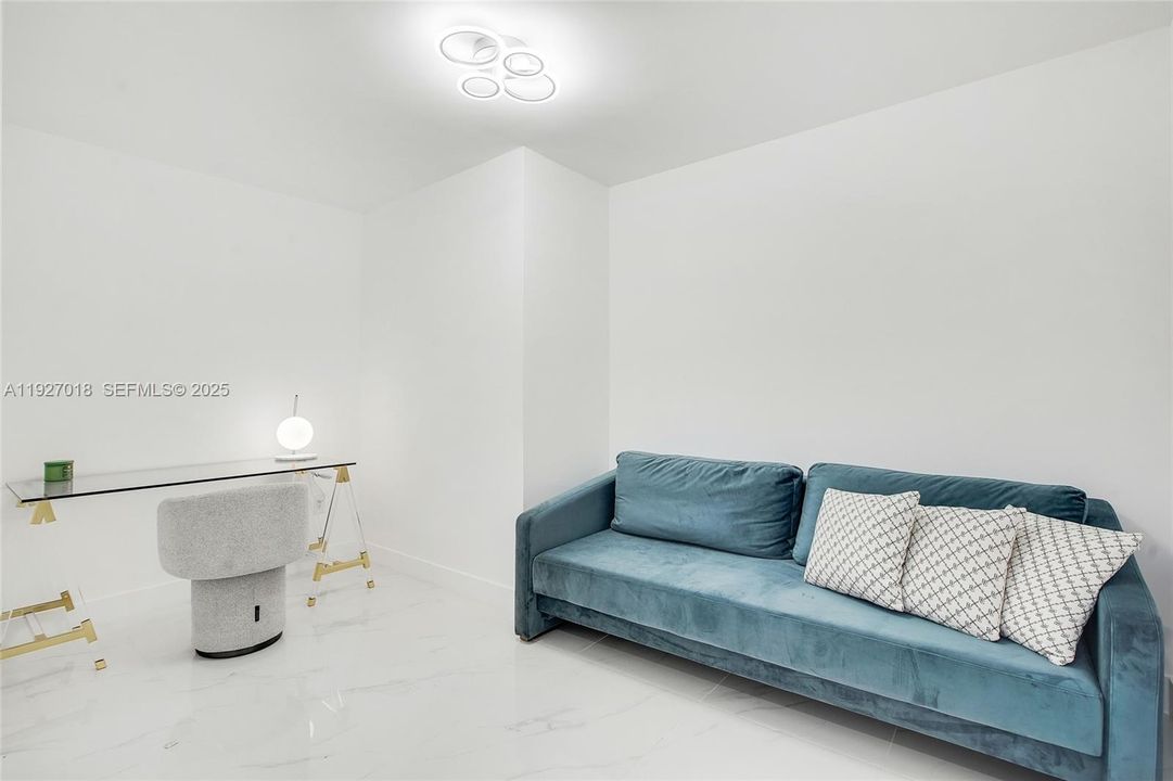 For Rent: $12,000 (3 beds, 3 baths, 1542 Square Feet)