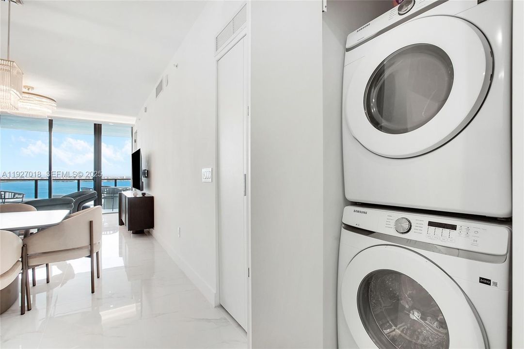 For Rent: $12,000 (3 beds, 3 baths, 1542 Square Feet)