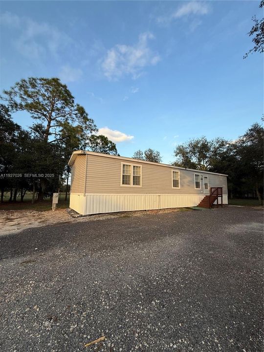 For Rent: $1,650 (2 beds, 2 baths, 960 Square Feet)