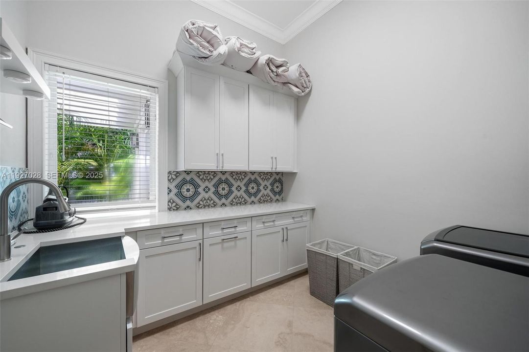 For Sale: $5,800,000 (5 beds, 4 baths, 4838 Square Feet)