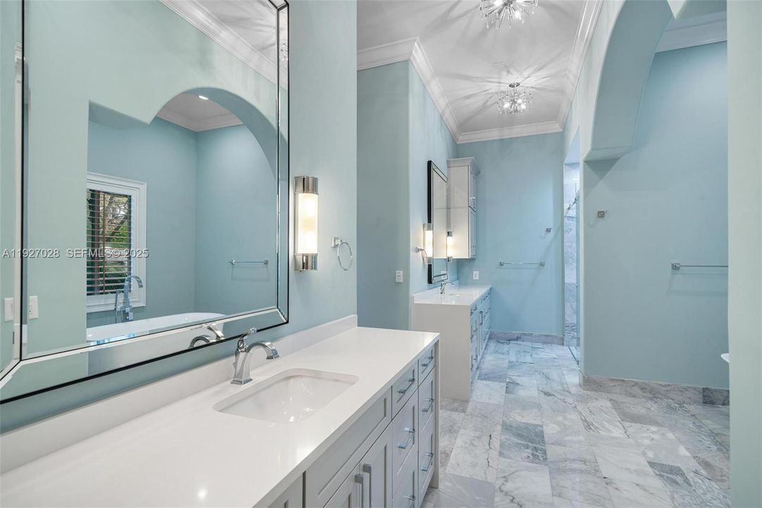 For Sale: $5,800,000 (5 beds, 4 baths, 4838 Square Feet)