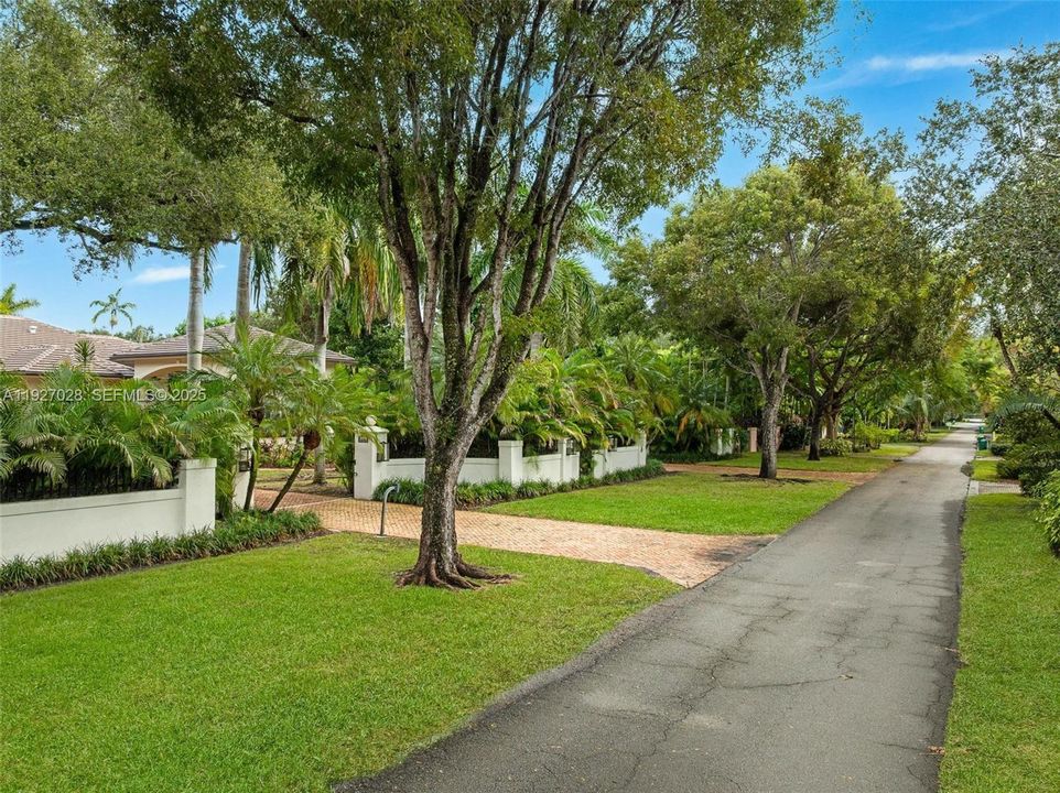 For Sale: $5,800,000 (5 beds, 4 baths, 4838 Square Feet)