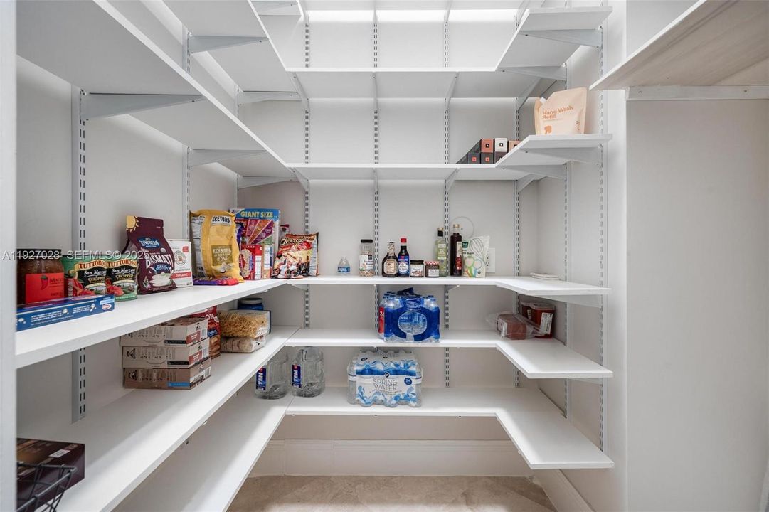 For Sale: $5,800,000 (5 beds, 4 baths, 4838 Square Feet)