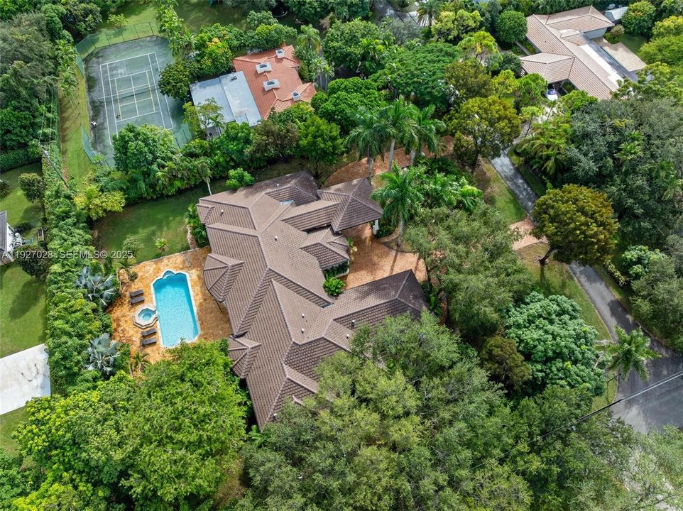 For Sale: $5,800,000 (5 beds, 4 baths, 4838 Square Feet)