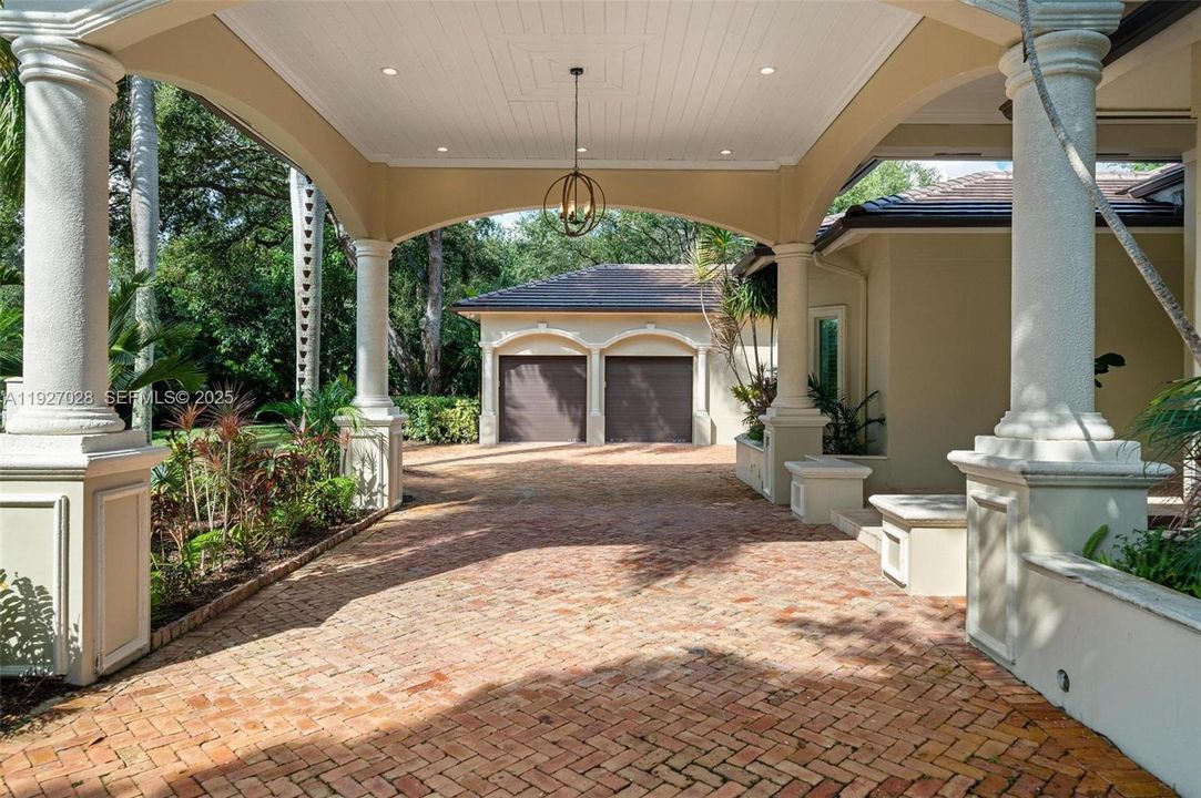 For Sale: $5,800,000 (5 beds, 4 baths, 4838 Square Feet)