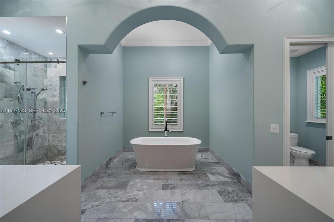 For Sale: $5,800,000 (5 beds, 4 baths, 4838 Square Feet)