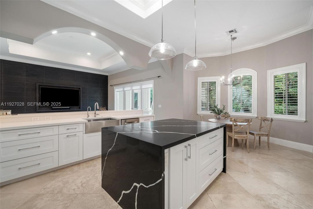 For Sale: $5,800,000 (5 beds, 4 baths, 4838 Square Feet)