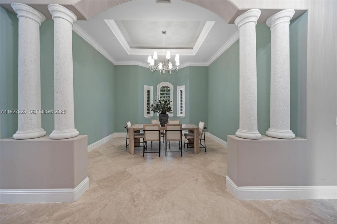 For Sale: $5,800,000 (5 beds, 4 baths, 4838 Square Feet)