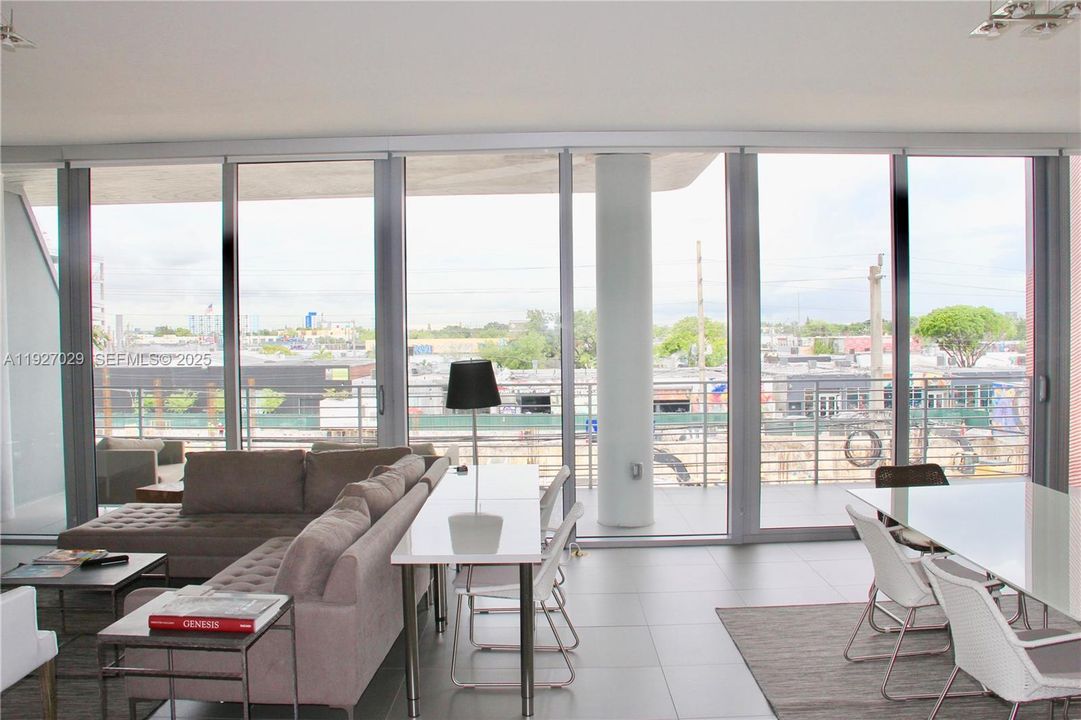 待售: $999,000 (2 贝兹, 2 浴室, 1500 平方英尺)