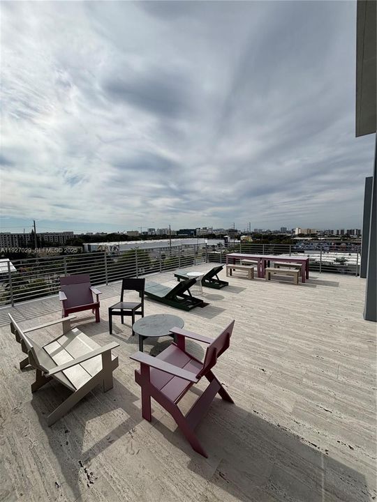 待售: $999,000 (2 贝兹, 2 浴室, 1500 平方英尺)