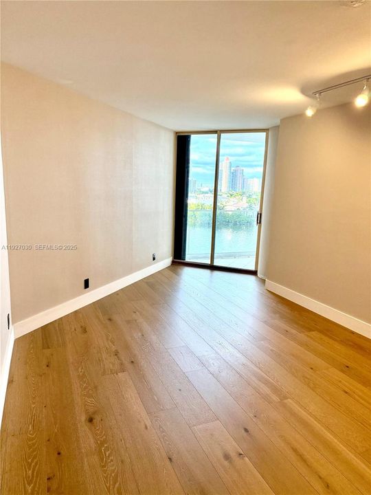 For Rent: $8,900 (2 beds, 3 baths, 2150 Square Feet)