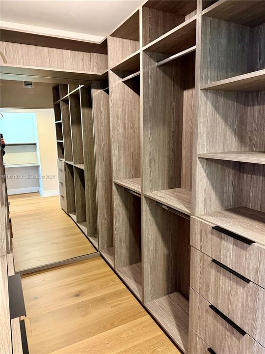 For Rent: $8,900 (2 beds, 3 baths, 2150 Square Feet)