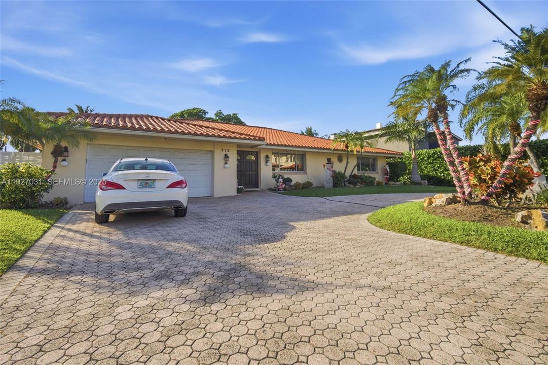 For Sale: $2,300,000 (4 beds, 3 baths, 2849 Square Feet)