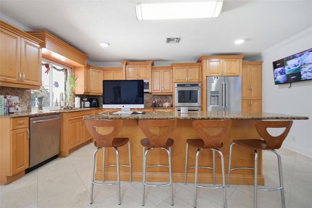 For Sale: $2,300,000 (4 beds, 3 baths, 2849 Square Feet)