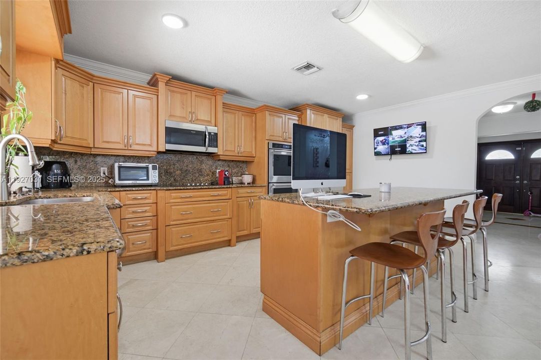 For Sale: $2,300,000 (4 beds, 3 baths, 2849 Square Feet)