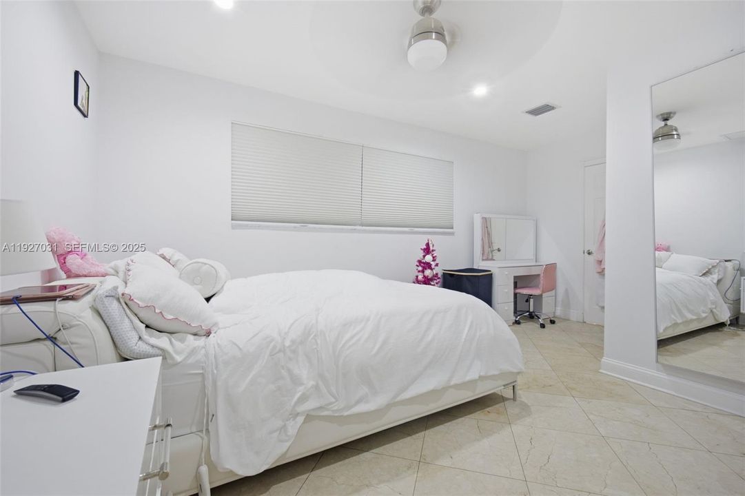 For Sale: $2,300,000 (4 beds, 3 baths, 2849 Square Feet)