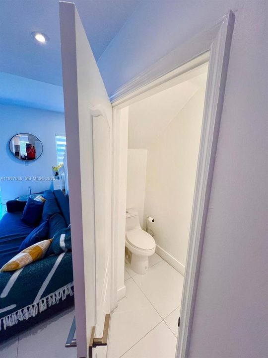 В аренду: $2,750 (2 спален, 2 ванн, 1200 Квадратных фут)