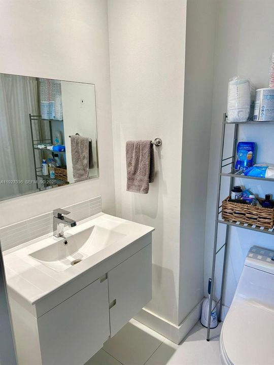 В аренду: $2,750 (2 спален, 2 ванн, 1200 Квадратных фут)