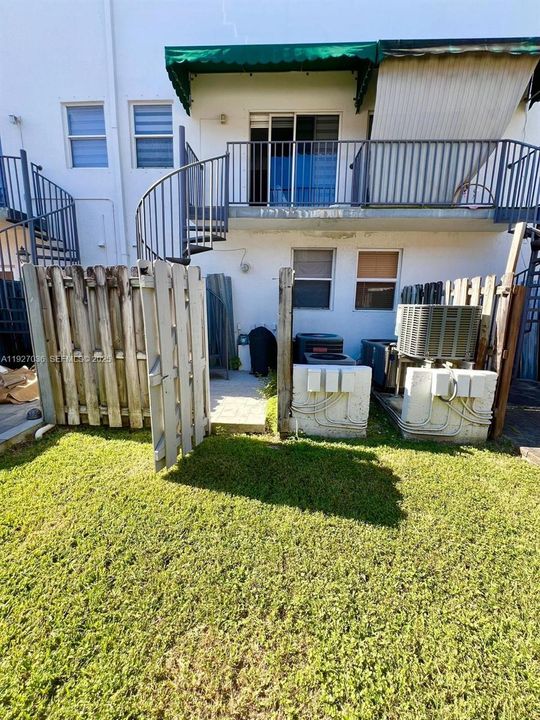 В аренду: $2,750 (2 спален, 2 ванн, 1200 Квадратных фут)