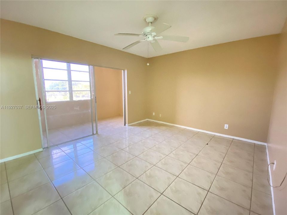 For Rent: $1,500 (1 beds, 1 baths, 540 Square Feet)