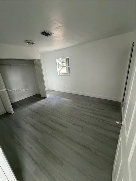 En Venta: $647,700 (4 camas, 1 baños, 1732 Pies cuadrados)