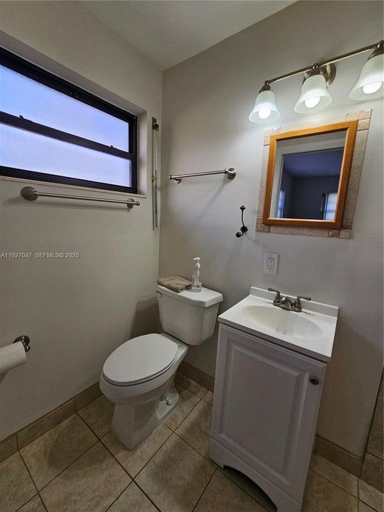 В аренду: $1,400 (3 спален, 2 ванн, 1714 Квадратных фут)