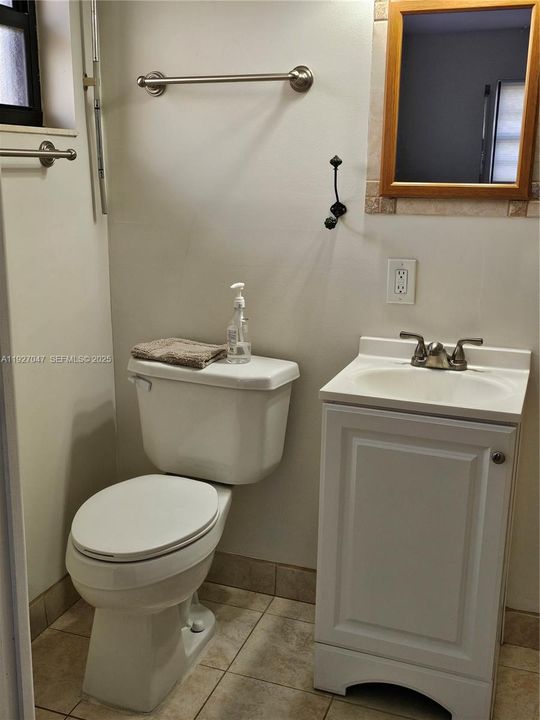 В аренду: $1,400 (3 спален, 2 ванн, 1714 Квадратных фут)