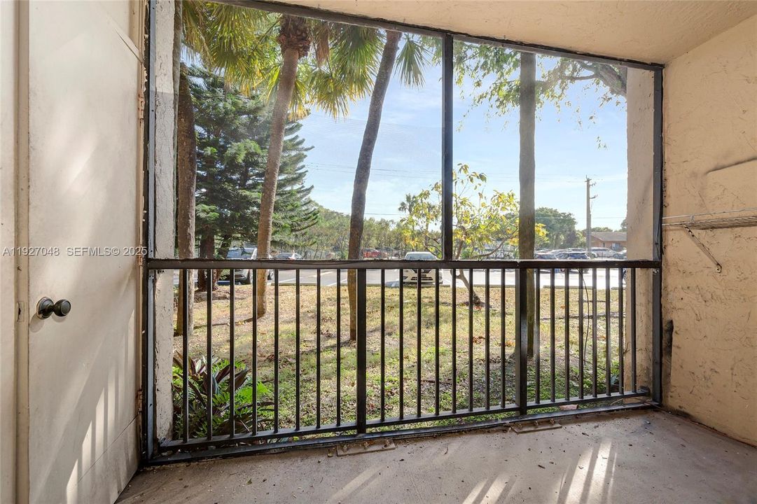 出租: $1,850 (1 贝兹, 1 浴室, 614 平方英尺)