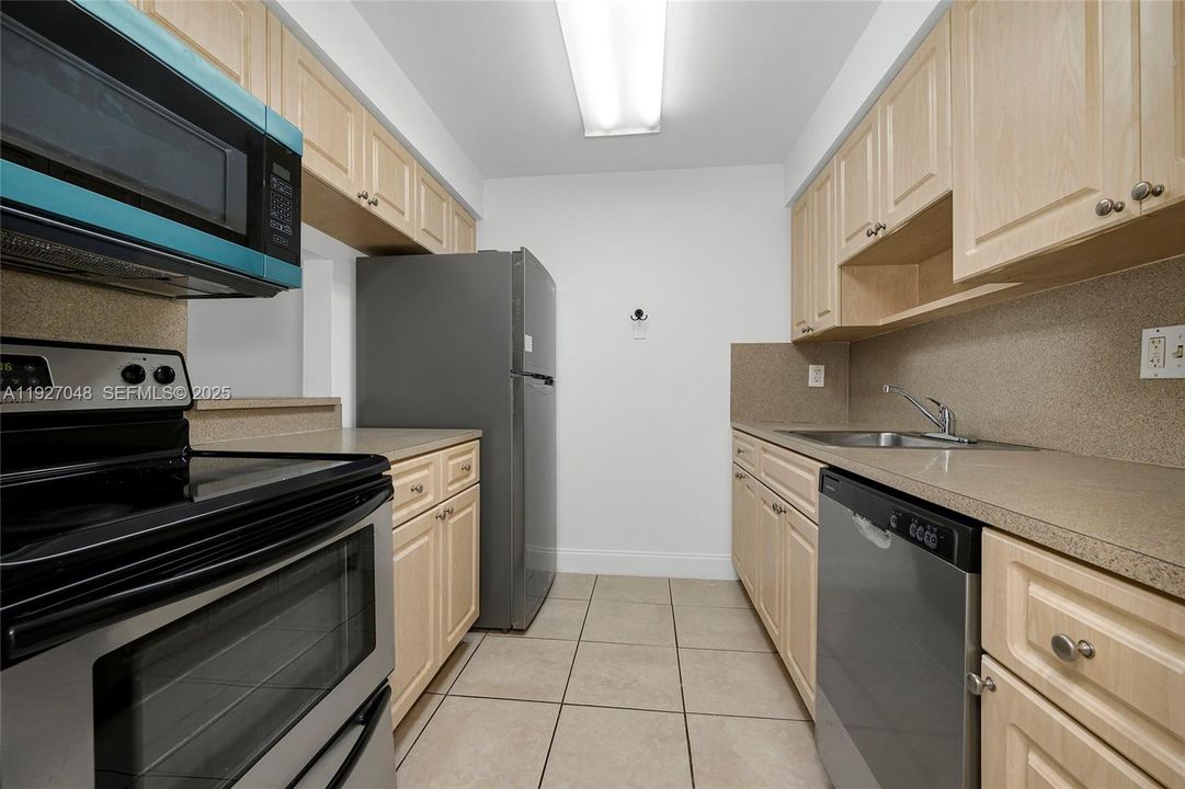 出租: $1,850 (1 贝兹, 1 浴室, 614 平方英尺)