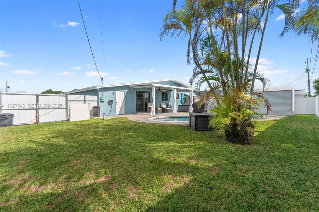 En Venta: $549,900 (3 camas, 1 baños, 1373 Pies cuadrados)