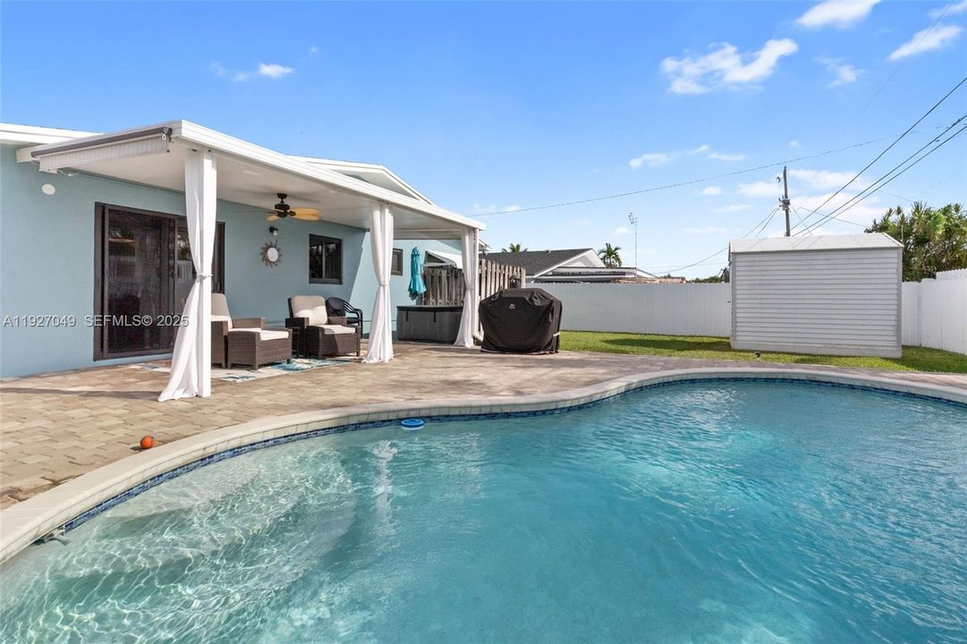 En Venta: $549,900 (3 camas, 1 baños, 1373 Pies cuadrados)