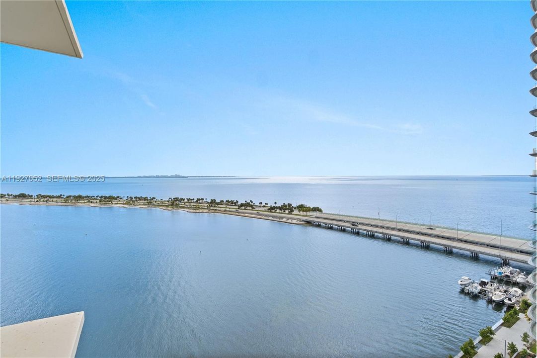 В аренду: $3,000 (1 спален, 1 ванн, 886 Квадратных фут)