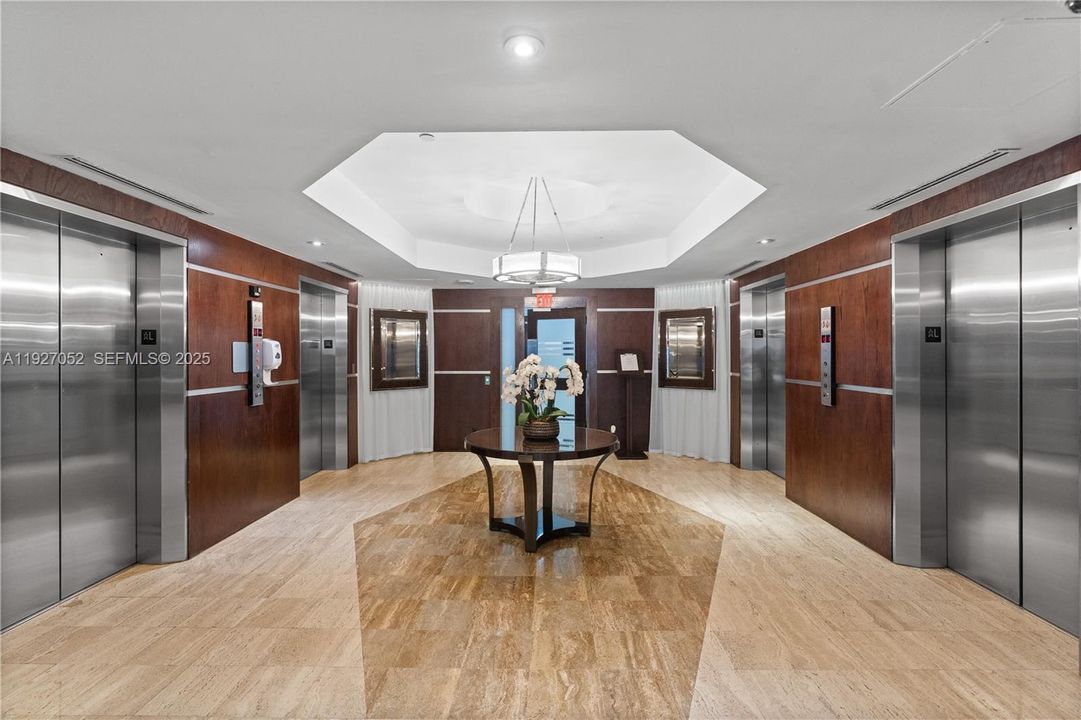 В аренду: $3,000 (1 спален, 1 ванн, 886 Квадратных фут)