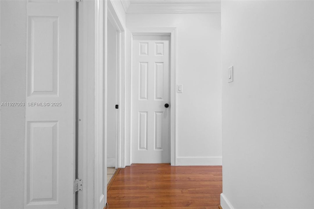 For Sale: $349,900 (3 beds, 2 baths, 1518 Square Feet)