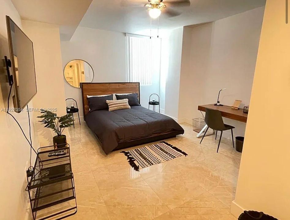 В аренду: $3,600 (2 спален, 2 ванн, 940 Квадратных фут)