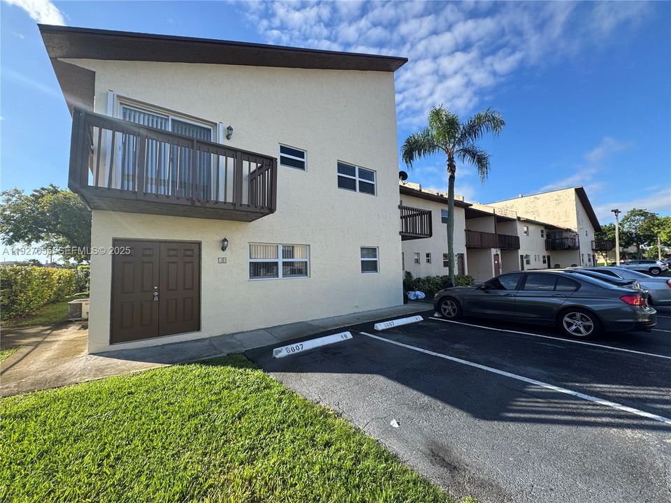 For Sale: $269,000 (2 beds, 1 baths, 1156 Square Feet)