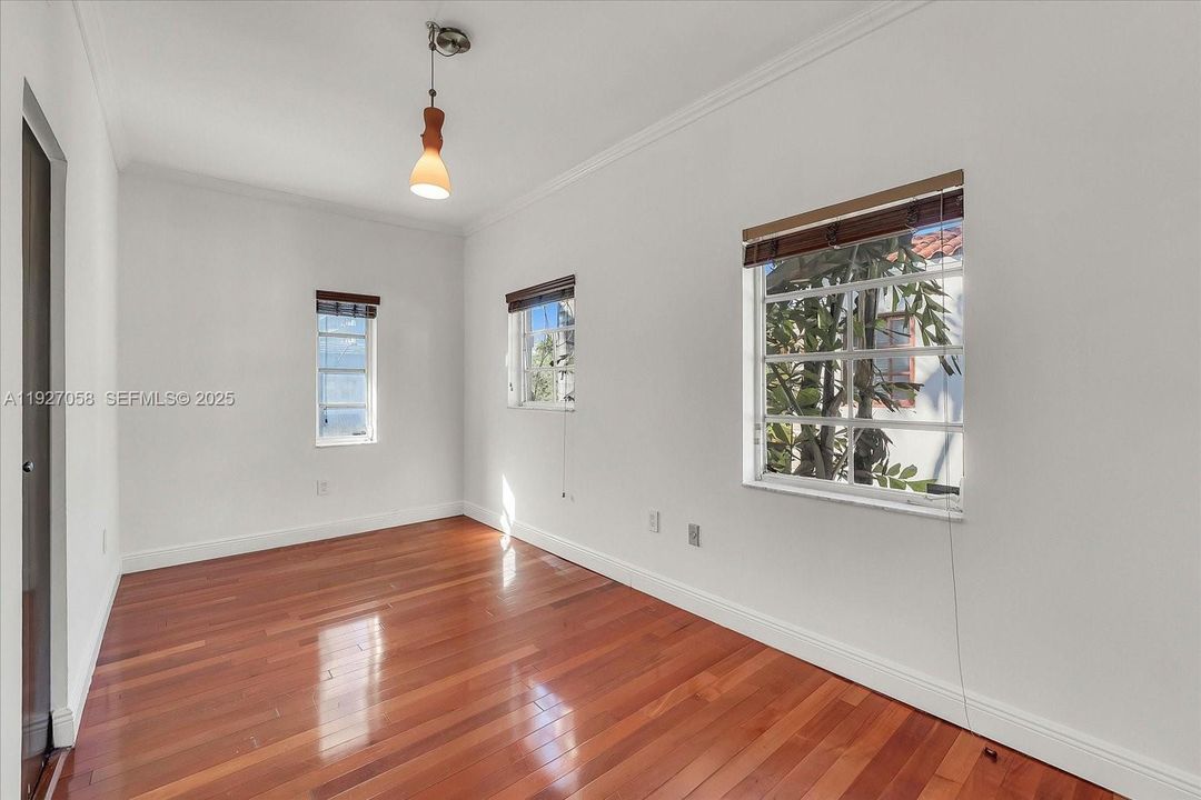 En Venta: $585,000 (2 camas, 1 baños, 1025 Pies cuadrados)