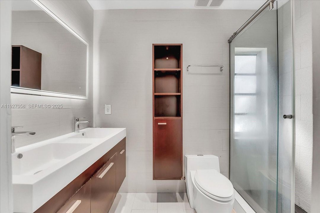 En Venta: $585,000 (2 camas, 1 baños, 1025 Pies cuadrados)