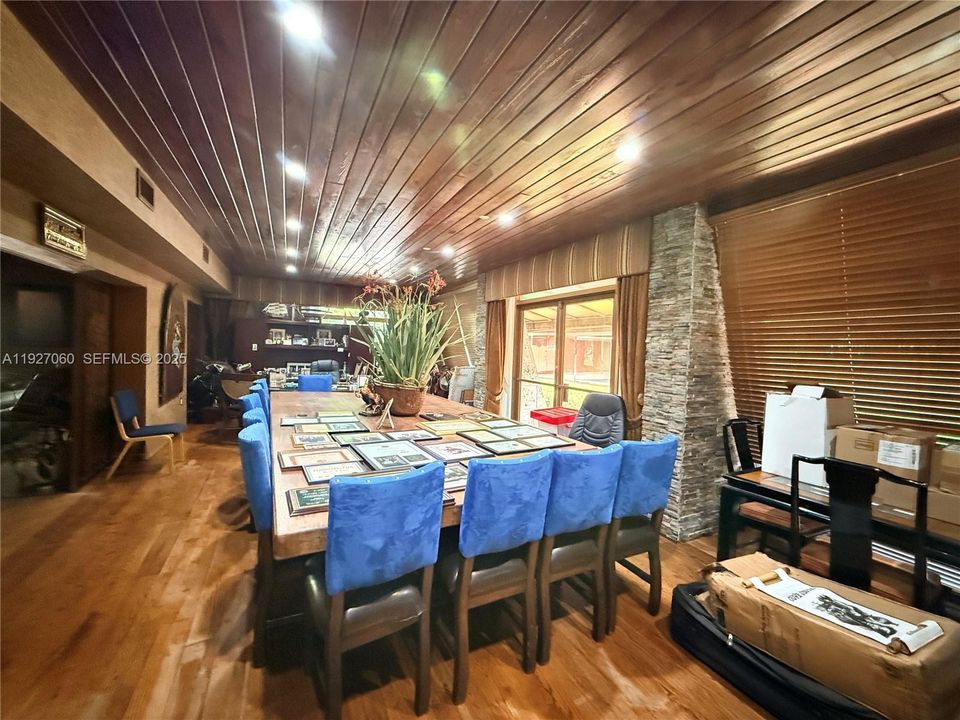 В аренду: $13,000 (4 спален, 3 ванн, 4260 Квадратных фут)